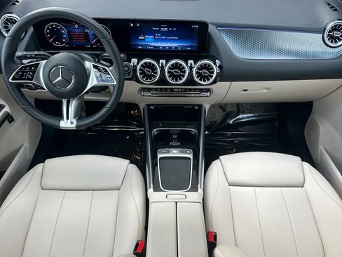 Certified 2025 Mercedes-Benz GLA 250 4MATIC image 13