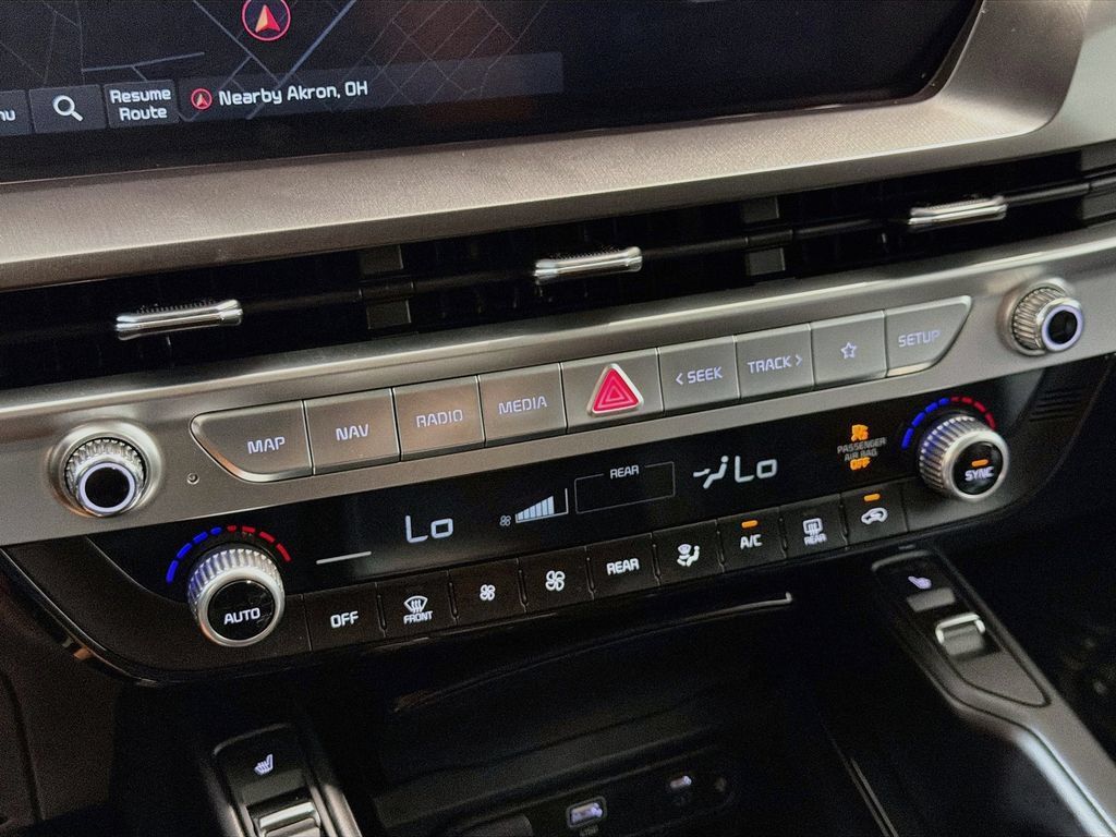 Used 2025 Kia Telluride S AWD/4WD image 16