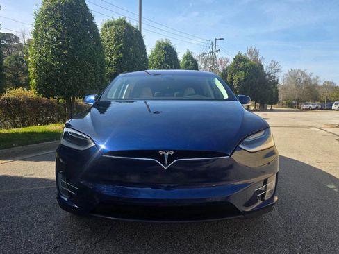 Used 2018 Tesla Model X 75D image 8