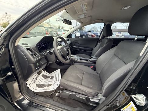 Used 2019 Honda HR-V LX image 24