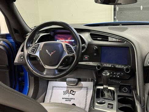 Used 2015 Chevrolet Corvette Stingray Coupe image 23