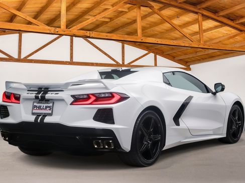 Used 2021 Chevrolet Corvette Stingray Convertible w/ 1LT RWD image 6