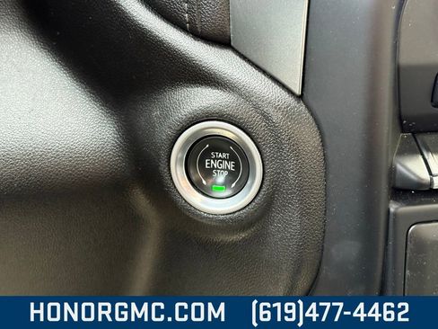 Used 2021 Chevrolet Silverado 1500 LT image 31