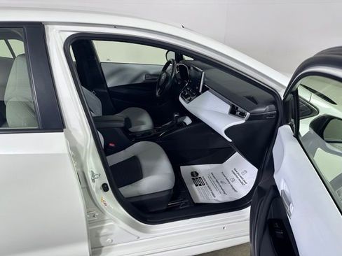 Used 2019 Toyota Corolla SE w/ SE Option Package FWD image 10