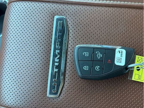 Used 2024 GMC Sierra 2500 Denali Ultimate image 20