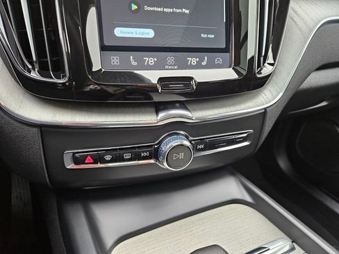 Certified 2025 Volvo XC60 B5 Plus AWD/4WD image 26