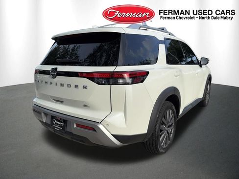 Used 2023 Nissan Pathfinder SL w/ SL Premium Package FWD image 2