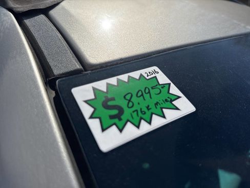 Used 2016 Subaru Outback 2.5i Limited image 18