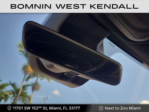 Used 2025 Jeep Grand Cherokee Limited w/ Black Appearance Package image 22