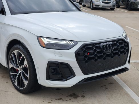 Used 2022 Audi SQ5 Prestige w/ Prestige Package image 7