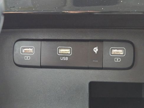 Used 2024 Kia Carnival SX Prestige FWD image 22