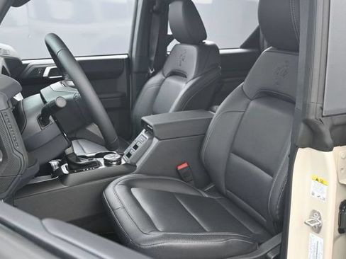New 2026 Ford Bronco Badlands AWD/4WD image 10
