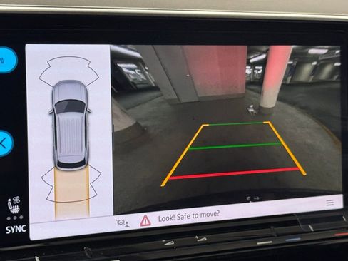 New 2026 Volkswagen Atlas Cross Sport SE image 29