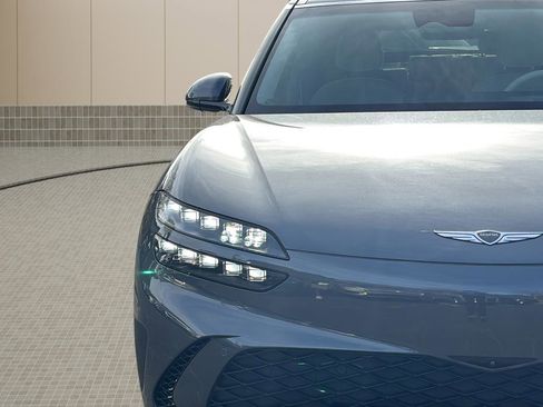 Certified 2023 Genesis GV60 Advanced image 10