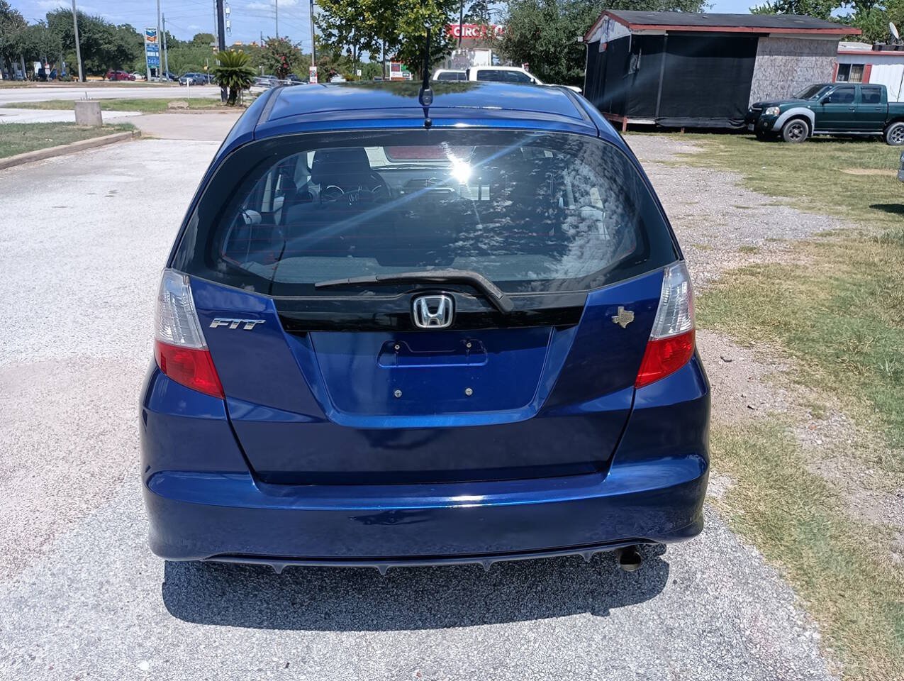Used 2011 Honda Fit image 4