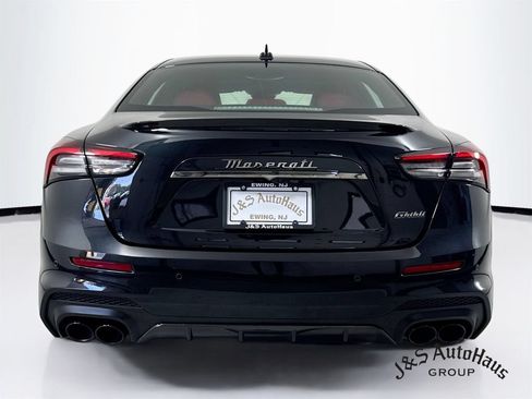 Used 2022 Maserati Ghibli Trofeo RWD image 6
