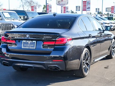Used 2023 BMW 530e w/ M Sport Package image 4
