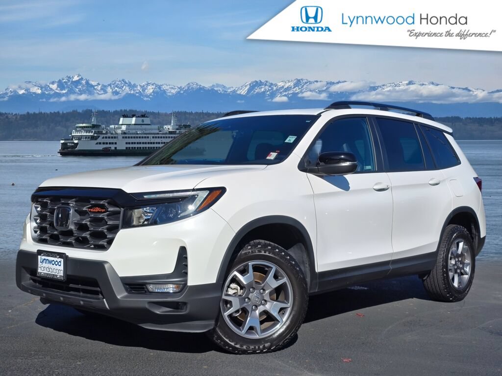 Certified 2023 Honda Passport TrailSport image 1