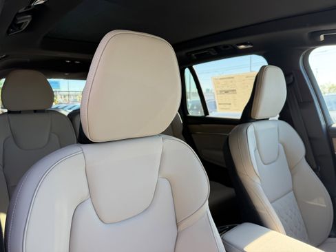 New 2026 Volvo XC90 T8 Plus w/ Protection Package Premier image 9