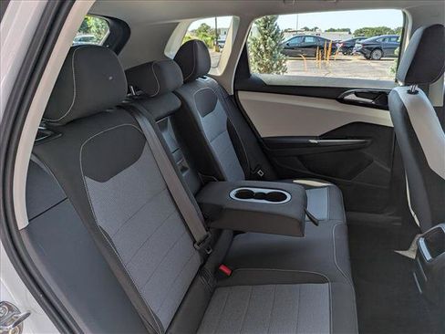 Used 2025 Volkswagen Taos S FWD image 15
