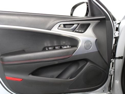 Used 2023 Genesis G70 2.0T w/ Sport Prestige Package image 6