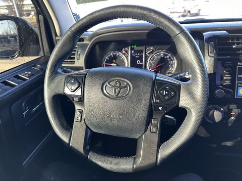 Used 2021 Toyota 4Runner Venture image 17