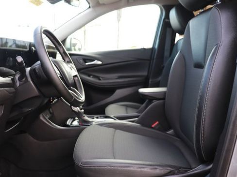 Used 2025 Buick Encore GX Preferred FWD image 11