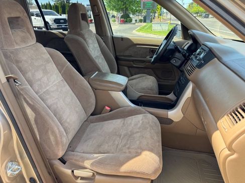 Used 2005 Honda Pilot EX image 10
