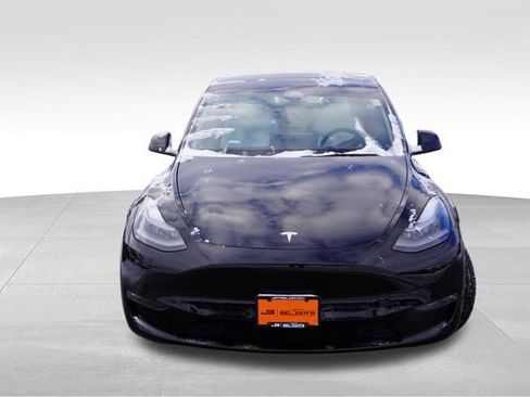 Used 2025 Tesla Model Y Long Range image 12
