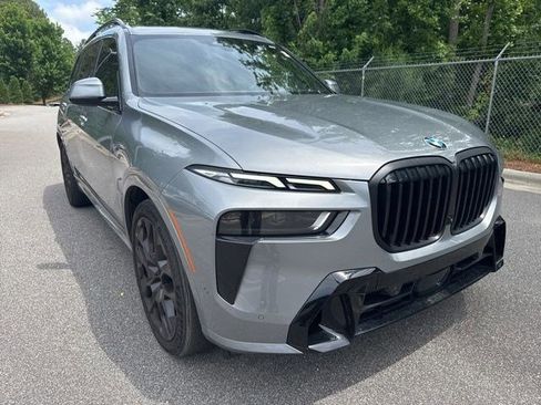 Used 2024 BMW X7 xDrive40i w/ M Sport Package AWD/4WD image 11