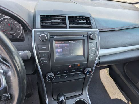 Used 2016 Toyota Camry SE FWD image 18