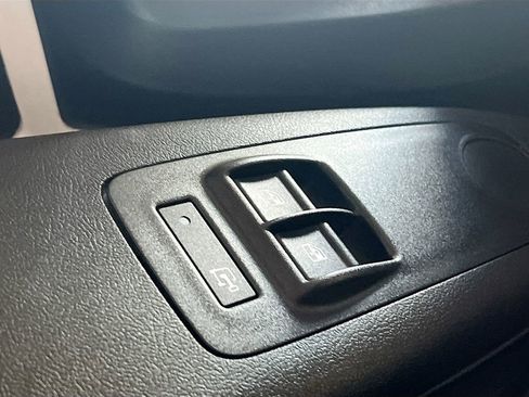 Used 2025 RAM ProMaster 2500 FWD image 18