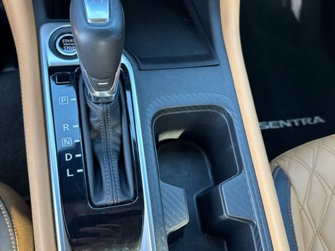 Used 2020 Nissan Sentra SV w/ SV Premium Package FWD image 18
