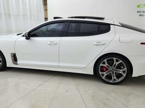 Used 2020 Kia Stinger GT2 AWD/4WD image 11