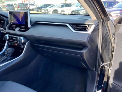 Used 2024 Toyota RAV4 XLE image 18