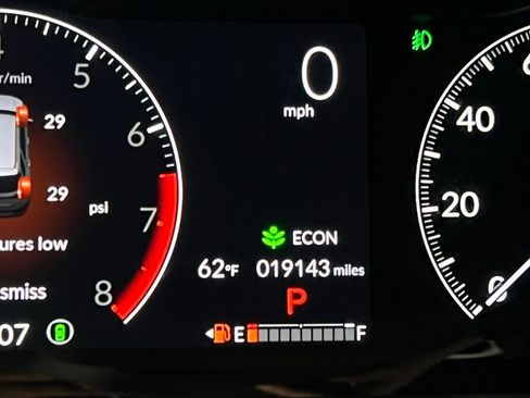 Used 2024 Honda Pilot Touring image 17