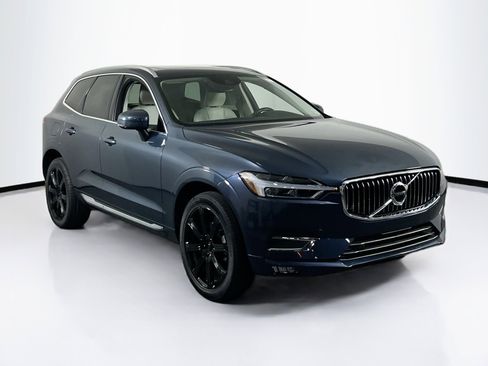 Used 2021 Volvo XC60 T5 Inscription image 3