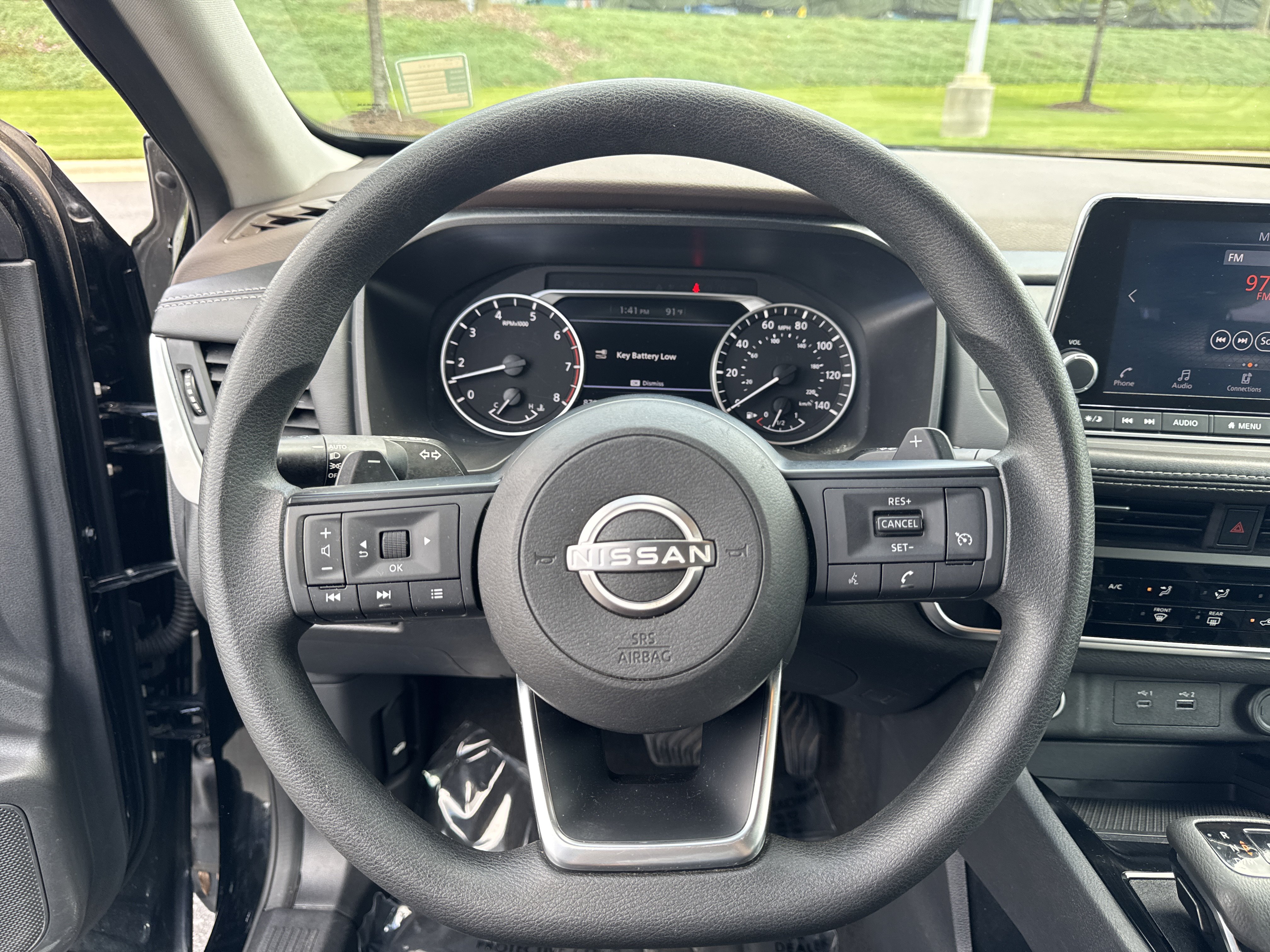 Used 2023 Nissan Rogue S AWD/4WD image 18