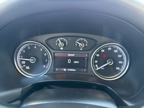 Used 2023 Buick Enclave Essence w/ Sport Touring Edition image 19