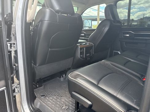 Used 2024 RAM 2500 Laramie w/ Towing Technology Group image 15