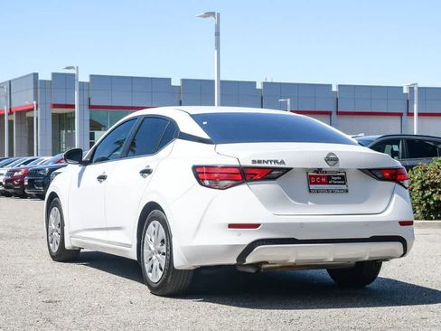 Used 2025 Nissan Sentra S image 9