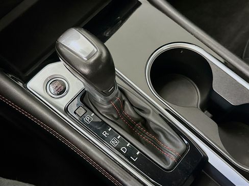 Used 2025 Nissan Altima 2.5 SR FWD image 25