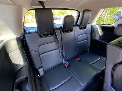 Used 2023 Nissan Pathfinder SL w/ Lighting Package (N92) AWD/4WD image 18