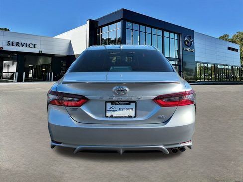 Used 2023 Toyota Camry SE w/ Convenience Package image 5