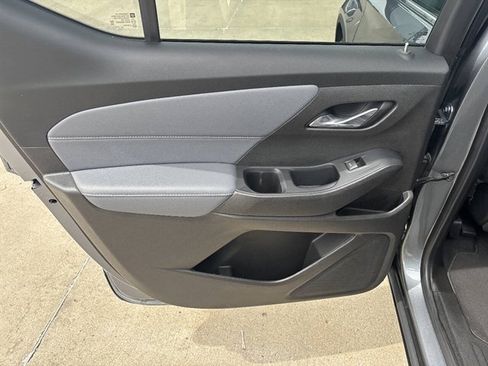 Used 2021 Chevrolet Traverse LT AWD/4WD image 9