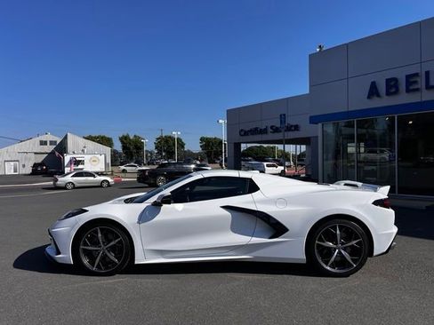 Used 2023 Chevrolet Corvette Stingray Premium Conv w/ Z51 Performance Package RWD image 8