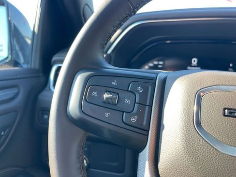 Used 2024 GMC Yukon Denali image 17