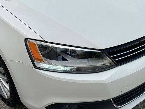 Used 2011 Volkswagen Jetta SEL image 34