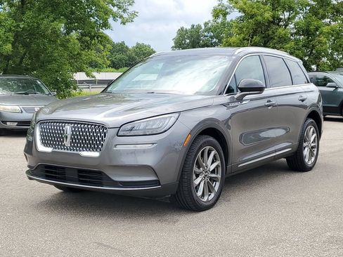 Used 2022 Lincoln Corsair AWD w/ Premium Package image 2