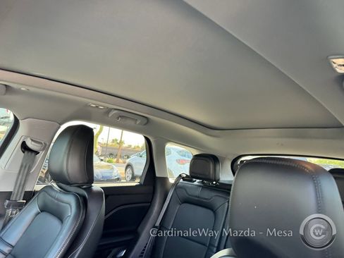 Used 2022 Lincoln Corsair AWD w/ Premium Package image 27